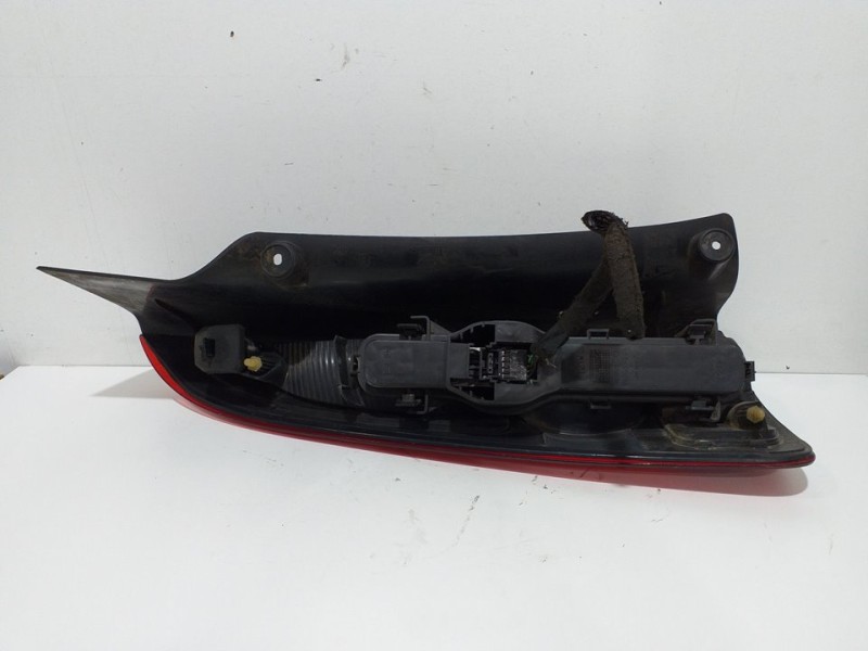 Recambio de piloto trasero derecho para renault espace iv (jk0) grand espace initiale referencia OEM IAM 8200027152  