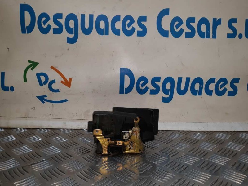 Recambio de cerradura puerta delantera derecha para renault laguna (b56) 1.9 dti carminat (a) referencia OEM IAM   