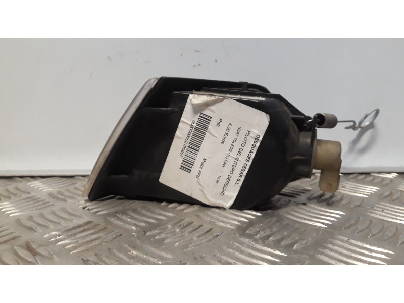 Recambio de piloto delantero derecho para seat toledo (1l) base referencia OEM IAM    Recambio de piloto delantero derecho para seat toledo (1l) base referencia OEM IAM