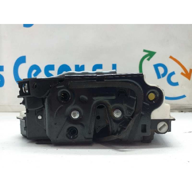 CERRADURA PUERTA TRASERA IZQUIERDA 05A6J0839015C  - imagen 2
