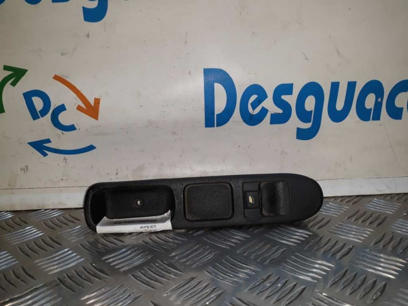 Recambio de mando elevalunas delantero derecho para peugeot 307 (s1) xn referencia OEM IAM    Recambio de mando elevalunas delantero derecho para peugeot 307 (s1) xn referencia OEM IAM