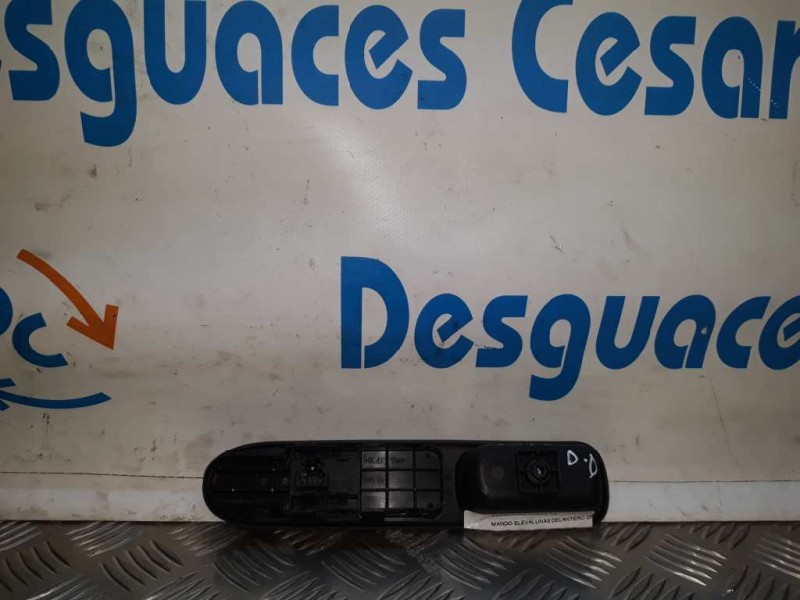 Recambio de mando elevalunas delantero derecho para peugeot 307 (s1) xn referencia OEM IAM    Recambio de mando elevalunas delantero derecho para peugeot 307 (s1) xn referencia OEM IAM