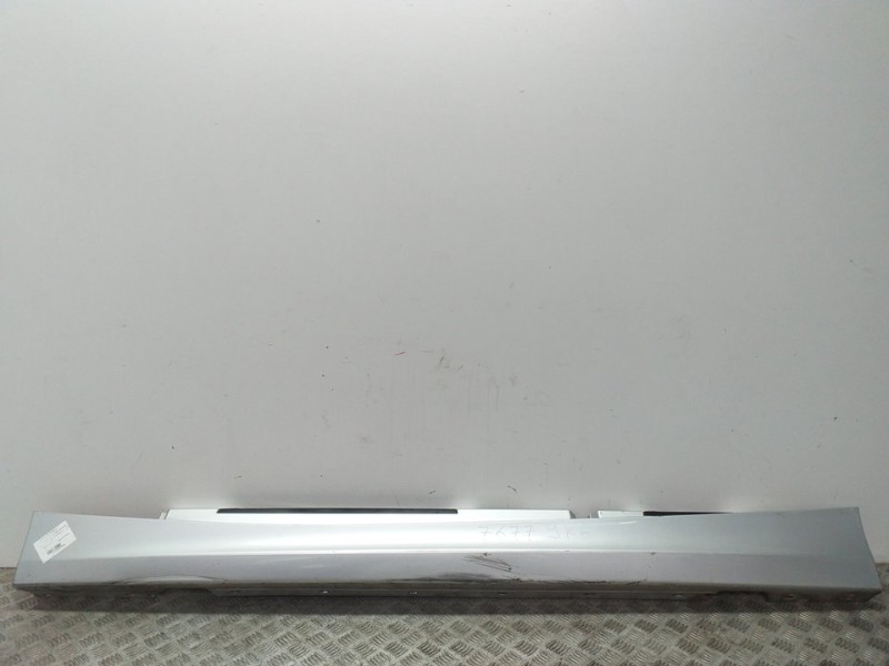 Recambio de talonera delantera izquierda para bmw serie 1 berlina (e81/e87) 118i referencia OEM IAM  PLATA 