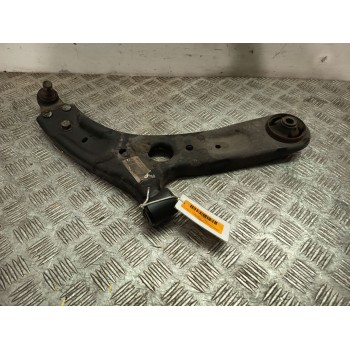 BRAZO SUSPENSION INFERIOR DELANTERO DERECHO 54501A2600 