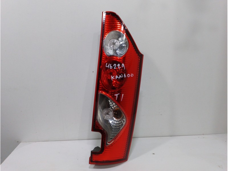 Recambio de piloto trasero izquierdo para renault kangoo z.e. maxi 2-sitzer referencia OEM IAM 8200419949  