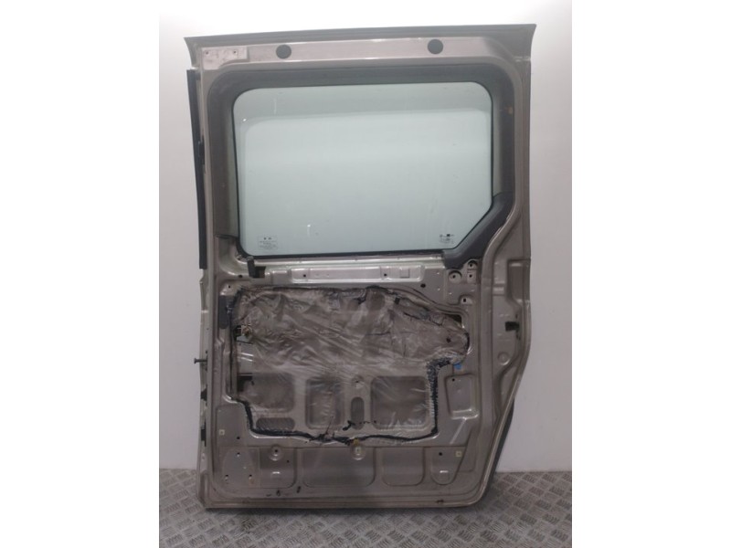 Recambio de puerta lateral corredera derecha para kia carnival td ls referencia OEM IAM  GRIS 