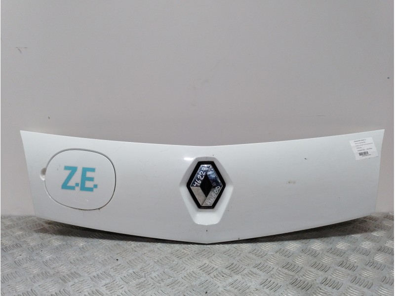 Recambio de rejilla delantera para renault kangoo z.e. maxi 2-sitzer referencia OEM IAM 8200912351 8200916740 BLANCO