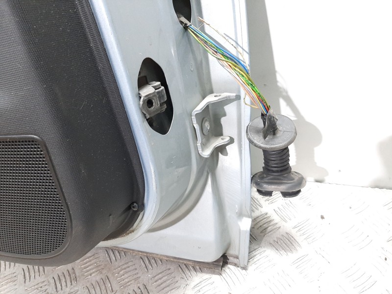 Recambio de puerta trasera izquierda para citroën c4 berlina sx referencia OEM IAM 9006H8 AZUL 