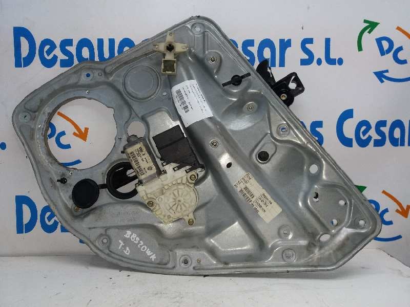 Recambio de elevalunas trasero derecho para volkswagen golf iv berlina (1j1) básico referencia OEM IAM 1J4839730G ELECTRICO  Recambio de elevalunas trasero derecho para volkswagen golf iv berlina (1j1) básico referencia OEM IAM 1J4839730G ELECTRICO