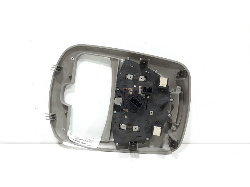 Recambio de luz interior central para ssangyong actyon 200 xdi referencia OEM IAM   