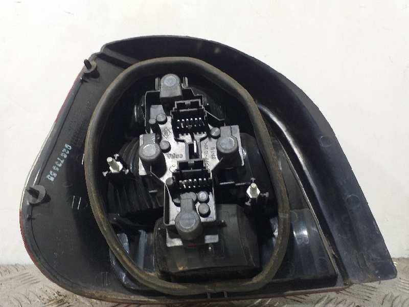 Recambio de piloto trasero derecho para renault scenic (ja..) 1.9 dci authentique referencia OEM IAM 7700428055  