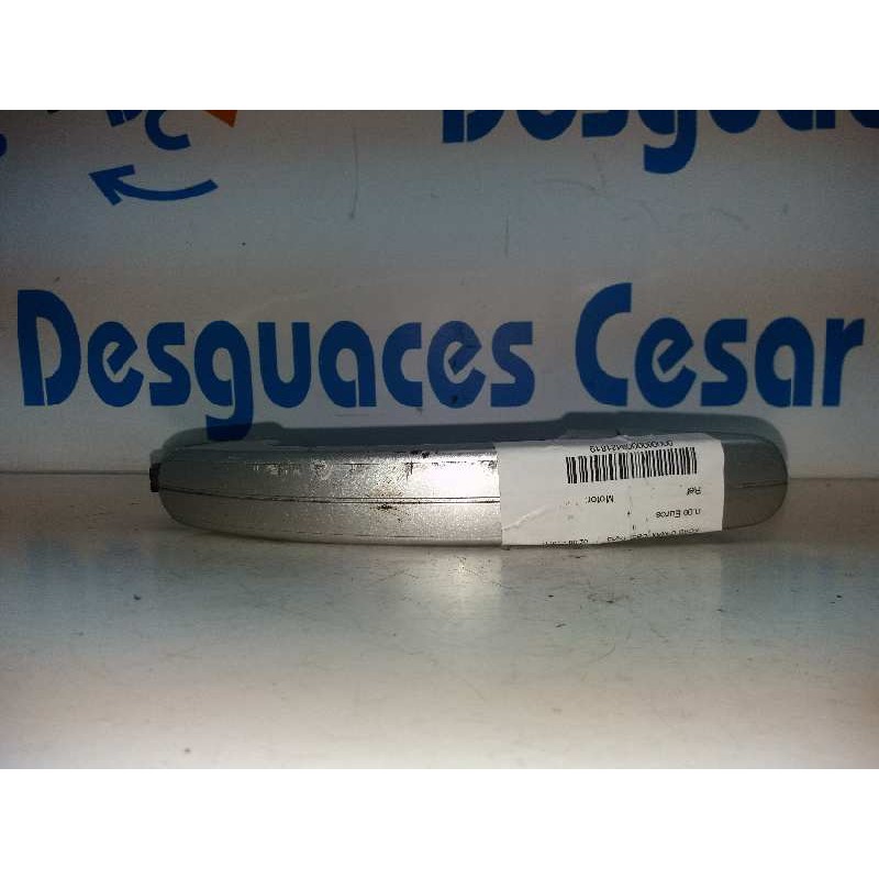 MANETA EXTERIOR DELANTERA DERECHA PLATA  - imagen 1