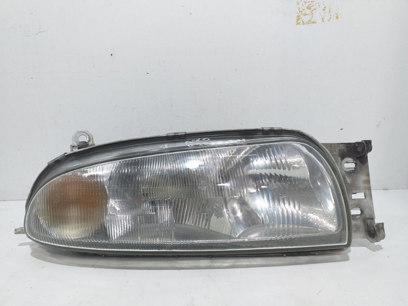 Recambio de faro izquierdo para ford fiesta berlina ghia referencia OEM IAM 0135235251 1301049002 
