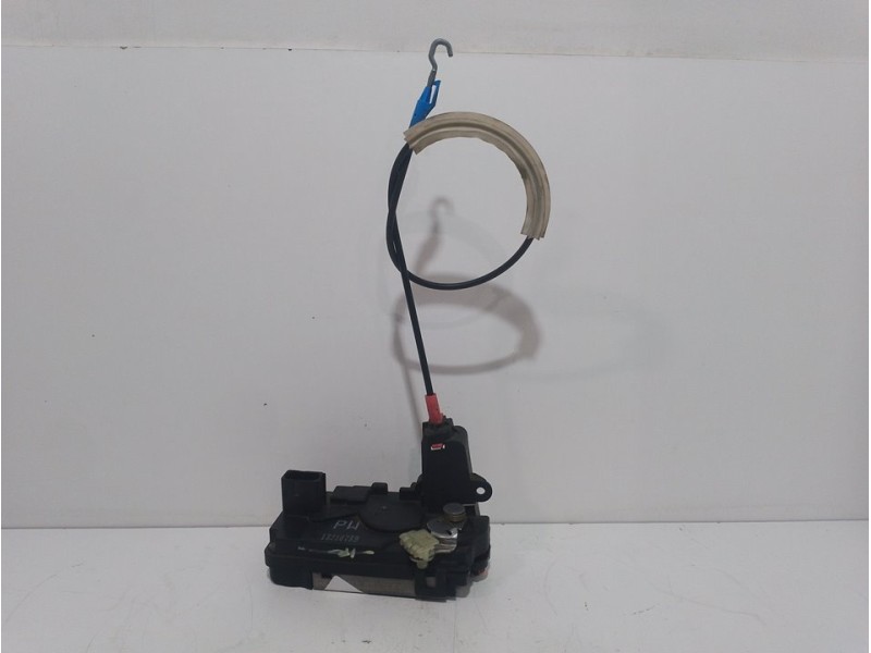 Recambio de cerradura puerta trasera derecha para opel zafira b cosmo referencia OEM IAM  13210739 