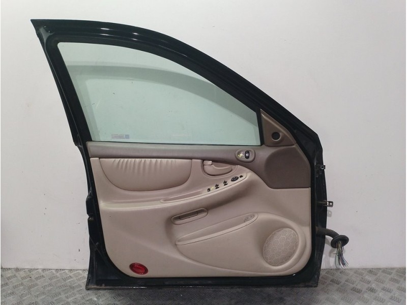 Recambio de puerta delantera izquierda para chevrolet alero 2.4 ltr piel referencia OEM IAM  NEGRO 