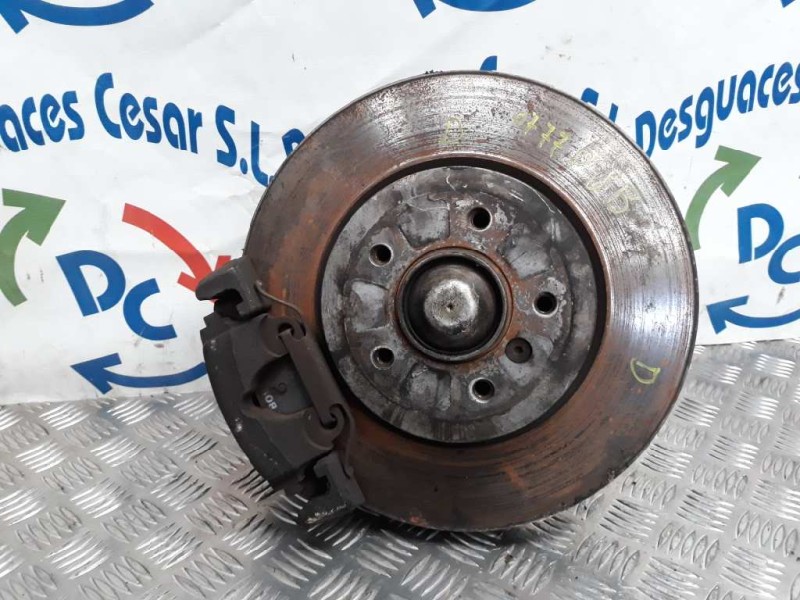 Recambio de mangueta delantera derecha para bmw serie 3 berlina (e46) 320d referencia OEM IAM 31211096430  