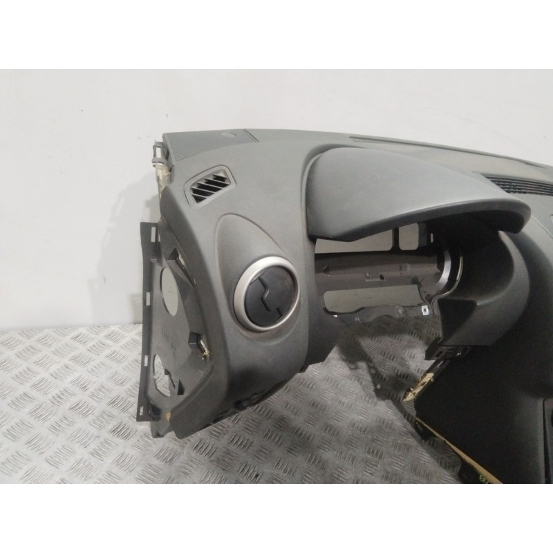 SALPICADERO 68030JD90A  - imagen 2