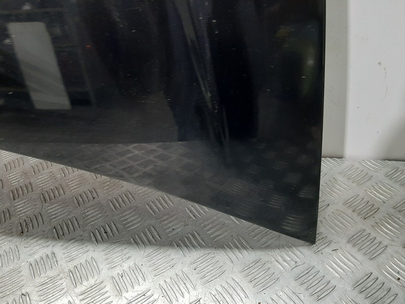 Recambio de capot para chrysler voyager (rg) 2.5 crd lx referencia OEM IAM 04860455AG  NEGRO