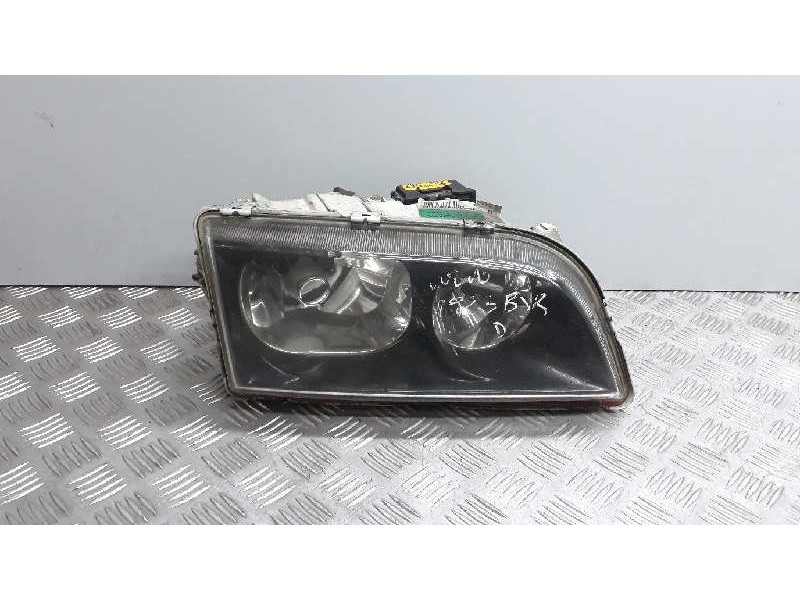 Recambio de faro derecho para volvo v40 familiar 1.8 16v referencia OEM IAM 30899685 0 