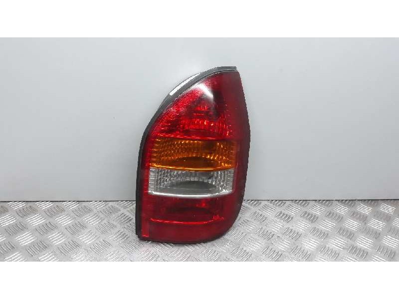 Recambio de piloto trasero derecho para opel zafira a club referencia OEM IAM 09117446  