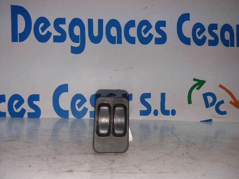 Recambio de mando elevalunas delantero izquierdo para opel corsa c club referencia OEM IAM   
