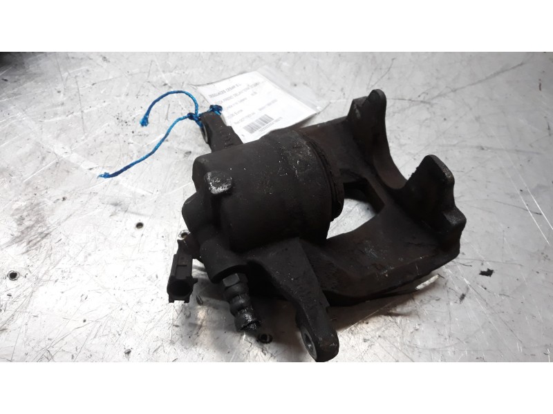 Recambio de pinza freno delantera izquierda para fiat linea (110) dynamic referencia OEM IAM 0071793144  