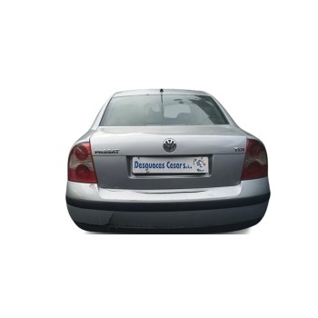 VOLKSWAGEN PASSAT BERLINA (3B3)
