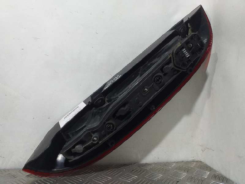 Recambio de piloto trasero derecho para opel corsa c blue line referencia OEM IAM 09196364  