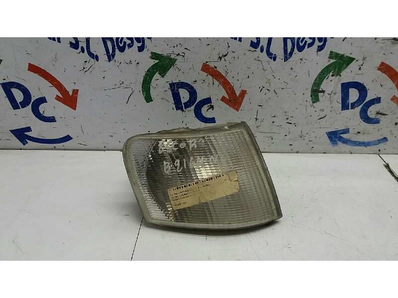 Recambio de piloto delantero derecho para ford escort berlina/turnier 1.8 16v cat referencia OEM IAM  68545 