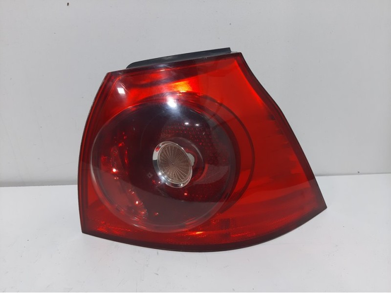 Recambio de piloto trasero izquierdo para volkswagen golf v berlina (1k1) conceptline (e) referencia OEM IAM 1K6945095E  