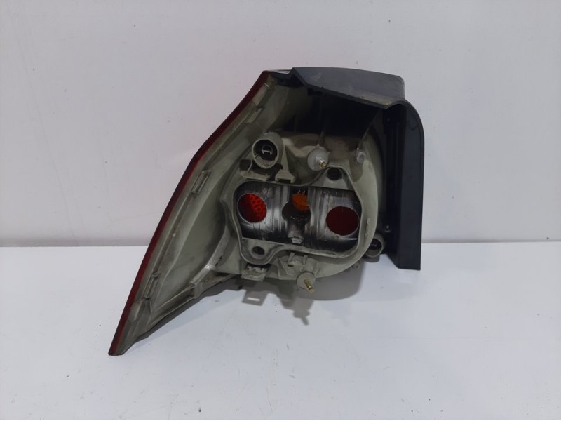 Recambio de piloto trasero izquierdo para volkswagen golf v berlina (1k1) conceptline (e) referencia OEM IAM 1K6945095E  