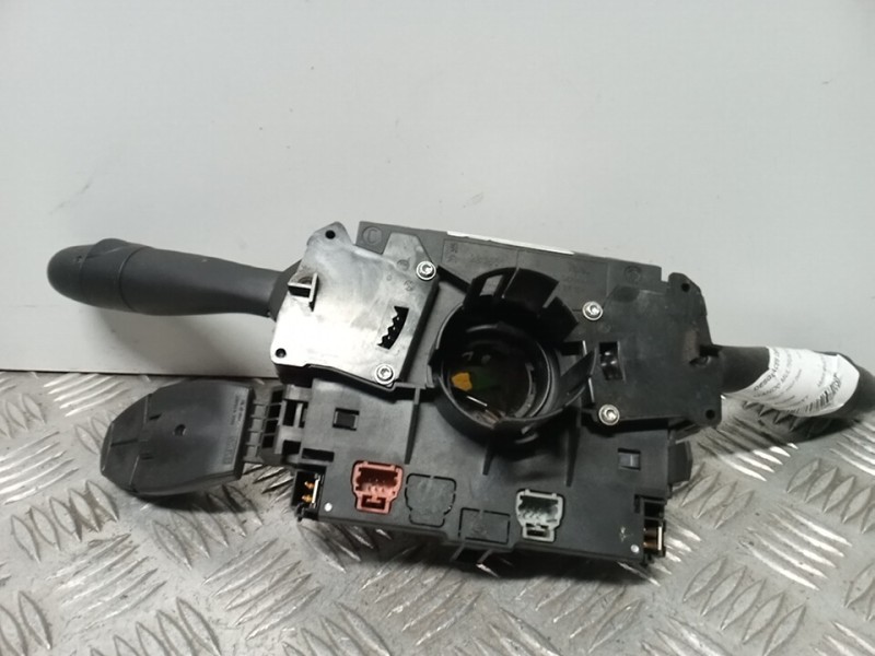 Recambio de mando multifuncion para peugeot 1007 dolce referencia OEM IAM 96630732XT  