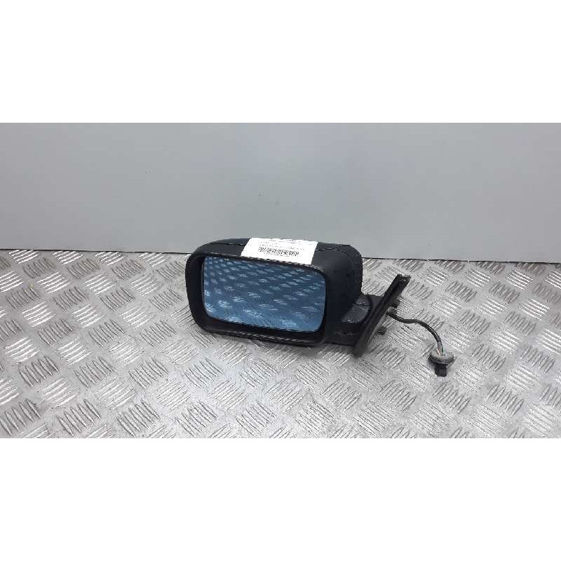 Recambio de retrovisor izquierdo para bmw serie 3 berlina (e36) 320i referencia OEM IAM 51168144407  