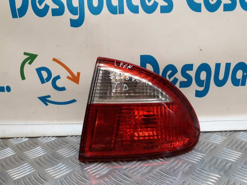 Recambio de piloto trasero derecho para seat leon (1m1) sport referencia OEM IAM    Recambio de piloto trasero derecho para seat leon (1m1) sport referencia OEM IAM
