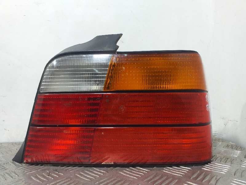 Recambio de piloto trasero derecho para bmw serie 3 berlina (e36) 320i referencia OEM IAM 63211387362  