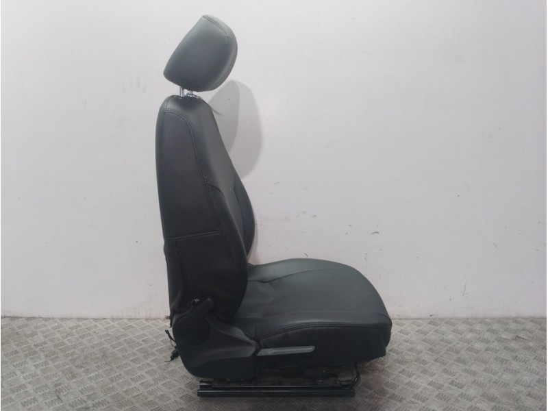 Recambio de asiento delantero derecho para seat toledo (kg3) style referencia OEM IAM 6RA881106E NEGRO 