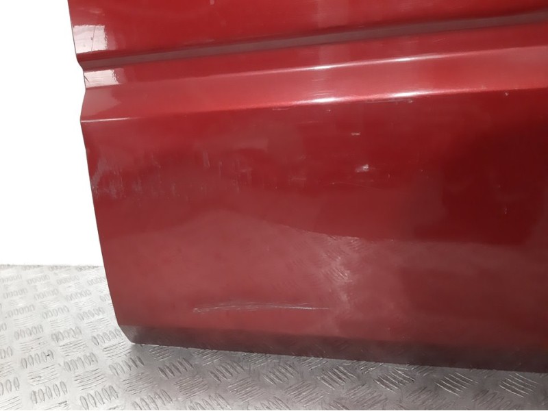Recambio de puerta delantera derecha para nissan terrano/terrano.ii (r20) avenue referencia OEM IAM  ROJO 