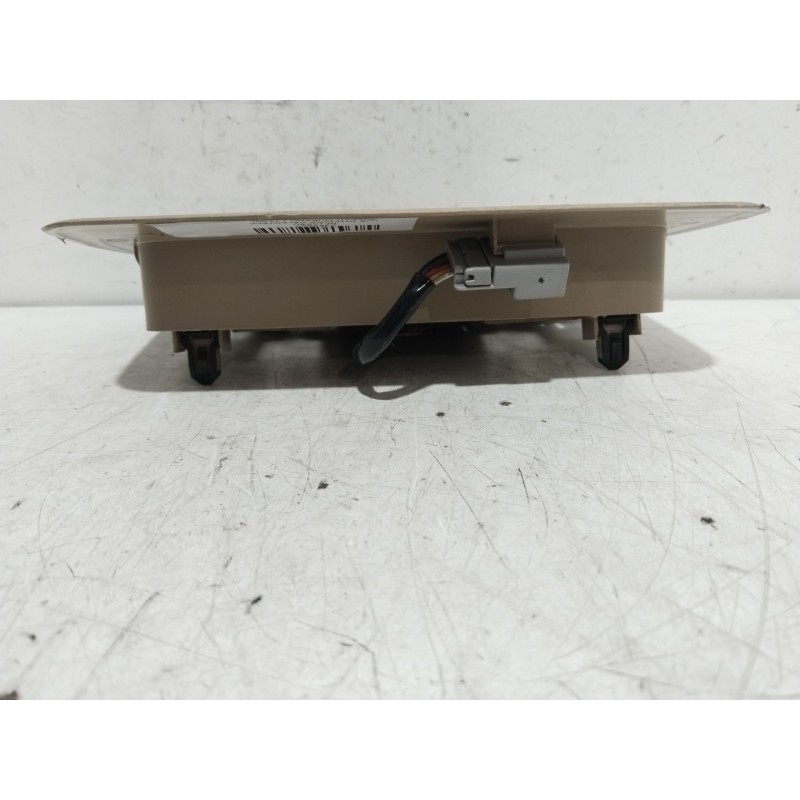 LUZ INTERIOR DELANTERA NF10R5U  - imagen 2