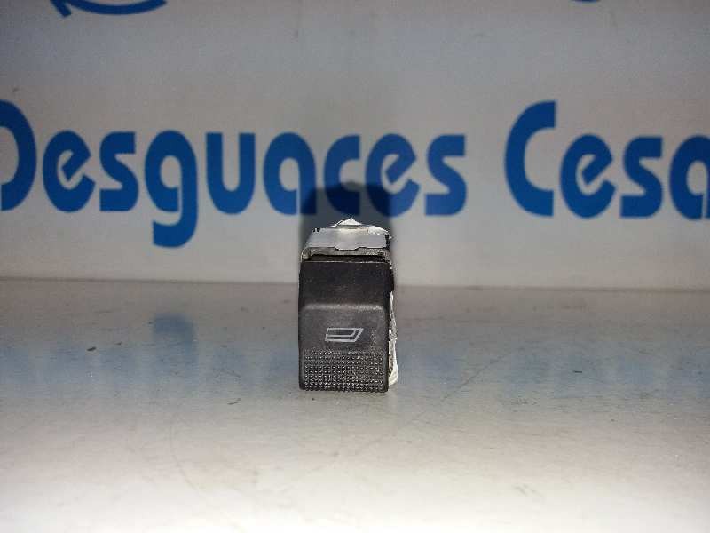 Recambio de mando elevalunas delantero derecho para audi a4 avant (b5) 1.8 referencia OEM IAM   