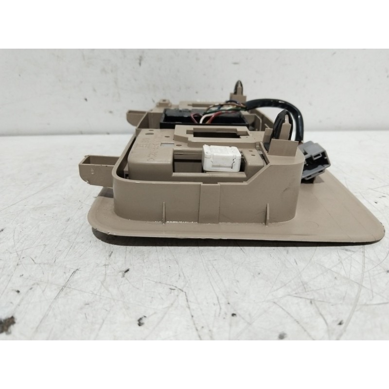 LUZ INTERIOR DELANTERA NF10R5U  - imagen 4