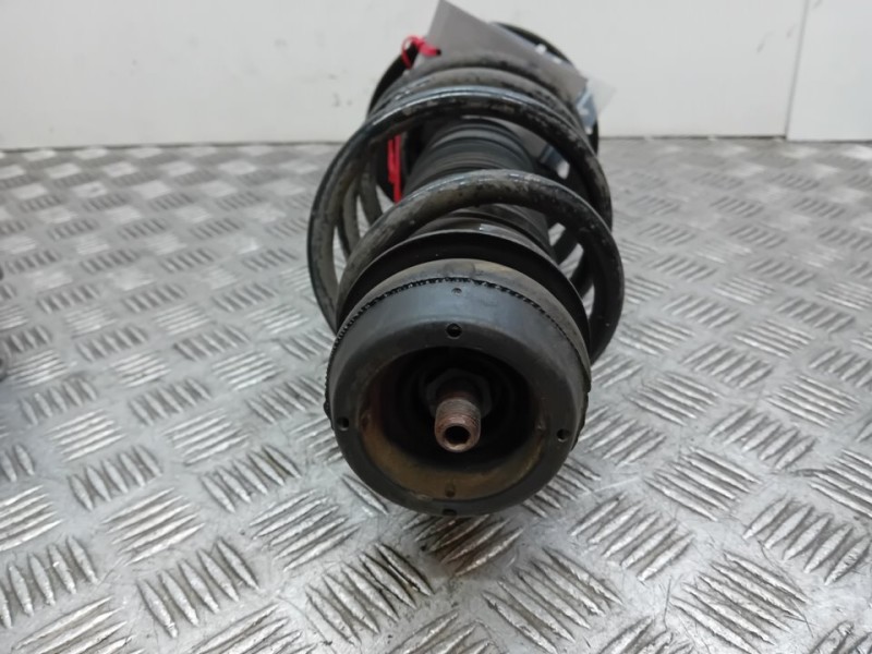 Recambio de amortiguador delantero derecho para seat toledo (kg3) style referencia OEM IAM 6R0413031BA  