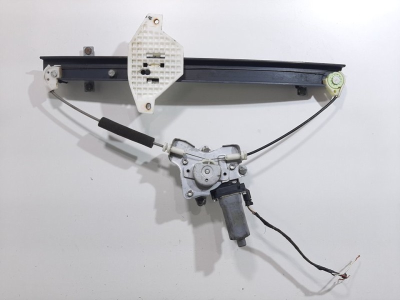 Recambio de elevalunas trasero derecho para ssangyong actyon 200 xdi referencia OEM IAM 8810021012  