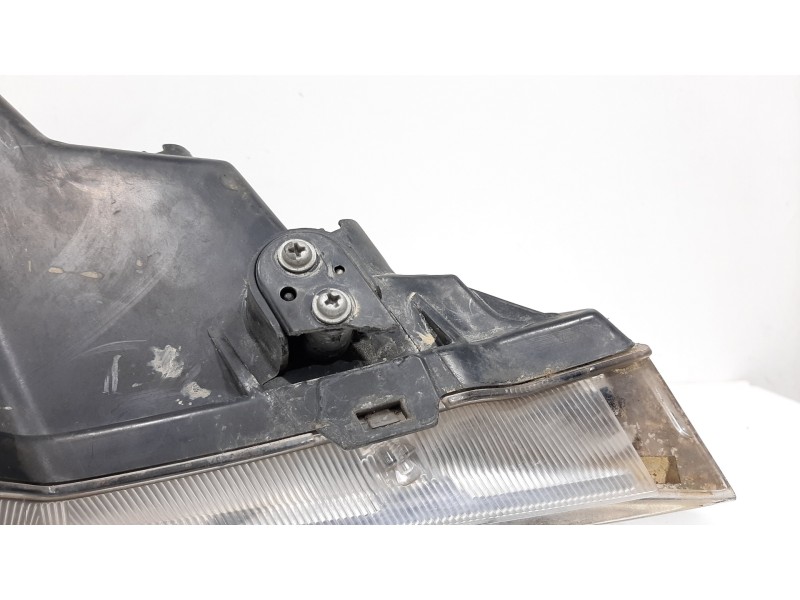 Recambio de faro izquierdo para ssangyong actyon 200 xdi referencia OEM IAM   