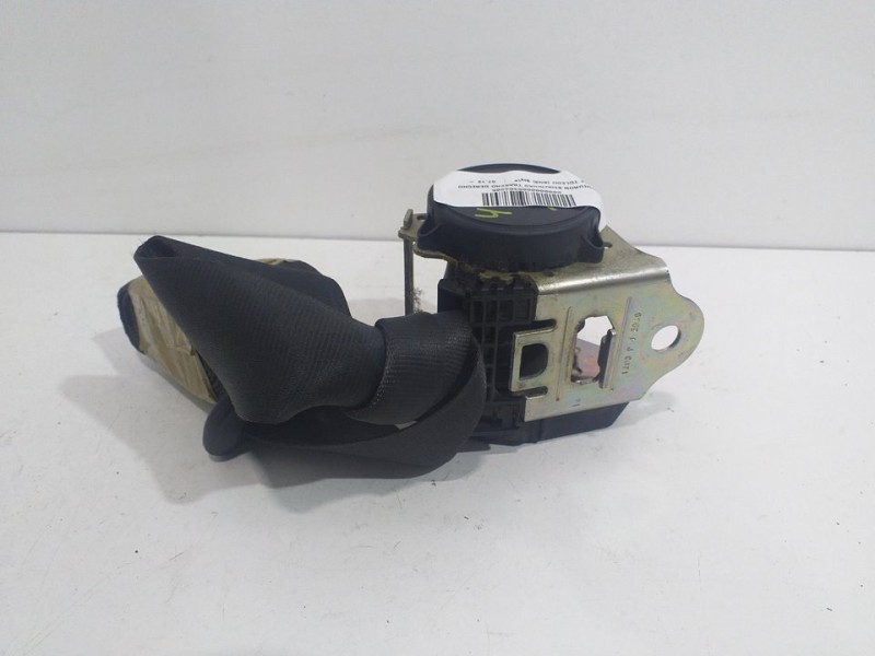 Recambio de cinturon seguridad trasero derecho para seat toledo (kg3) style referencia OEM IAM 621372800D 621372800D 