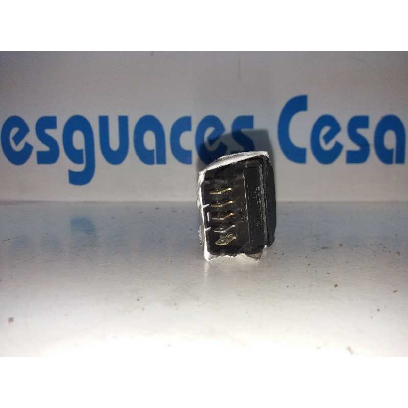 MANDO ELEVALUNAS DELANTERO DERECHO  - imagen 2