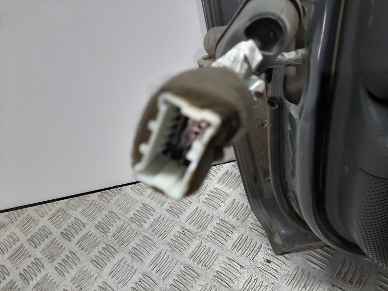 Recambio de puerta trasera derecha para nissan primera berlina (p12) visia referencia OEM IAM  GRIS 