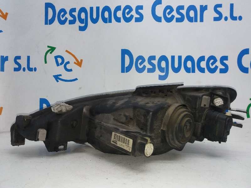 Recambio de faro derecho para peugeot 206 cc 1.4 referencia OEM IAM   