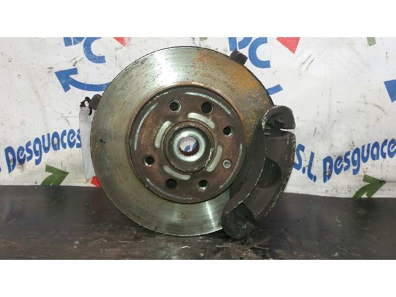 Recambio de mangueta delantera derecha para opel corsa c club referencia OEM IAM 09156141  
