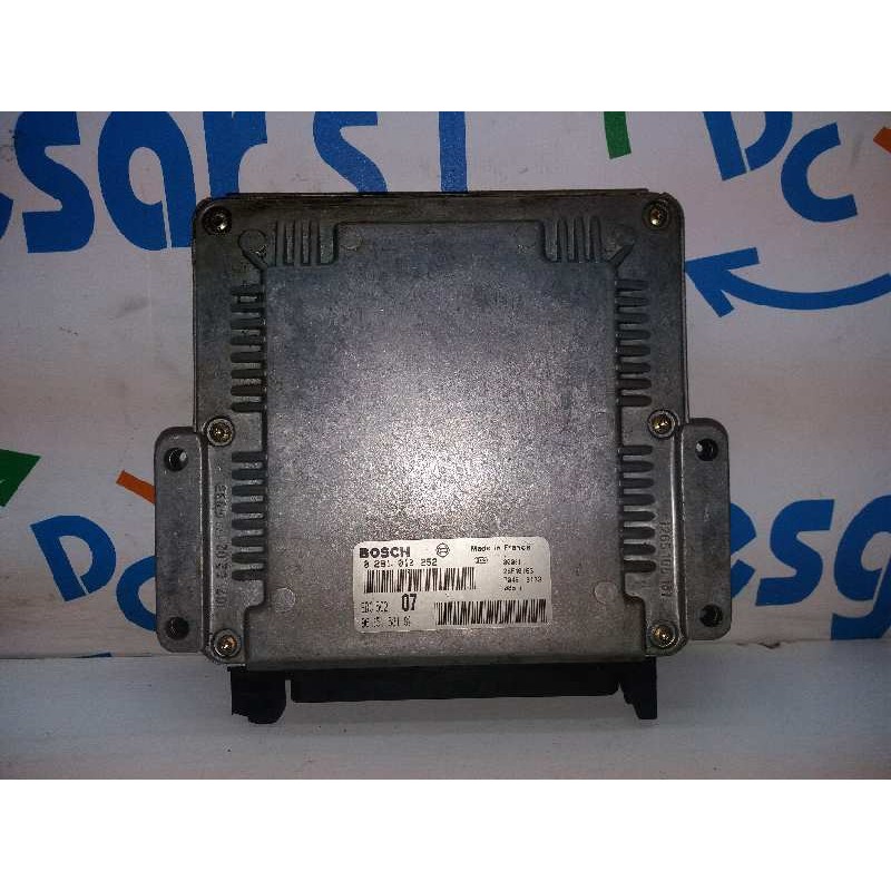 Recambio de centralita motor uce para citroën xantia berlina 2.0i sx / 2.0 sx referencia OEM IAM 0281010252 9635158180 