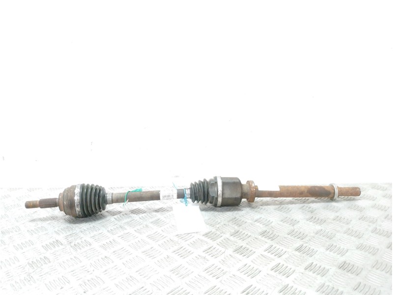 Recambio de transmision delantera derecha para renault clio iii rip curl referencia OEM IAM 8200618111  